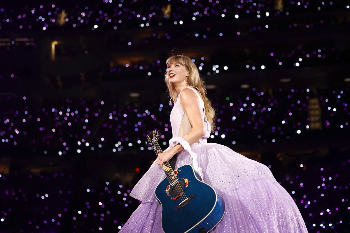 Taylor Swift fantastic SoFi Stadium Finale Sparks Speculation About '1989 (Taylors Version