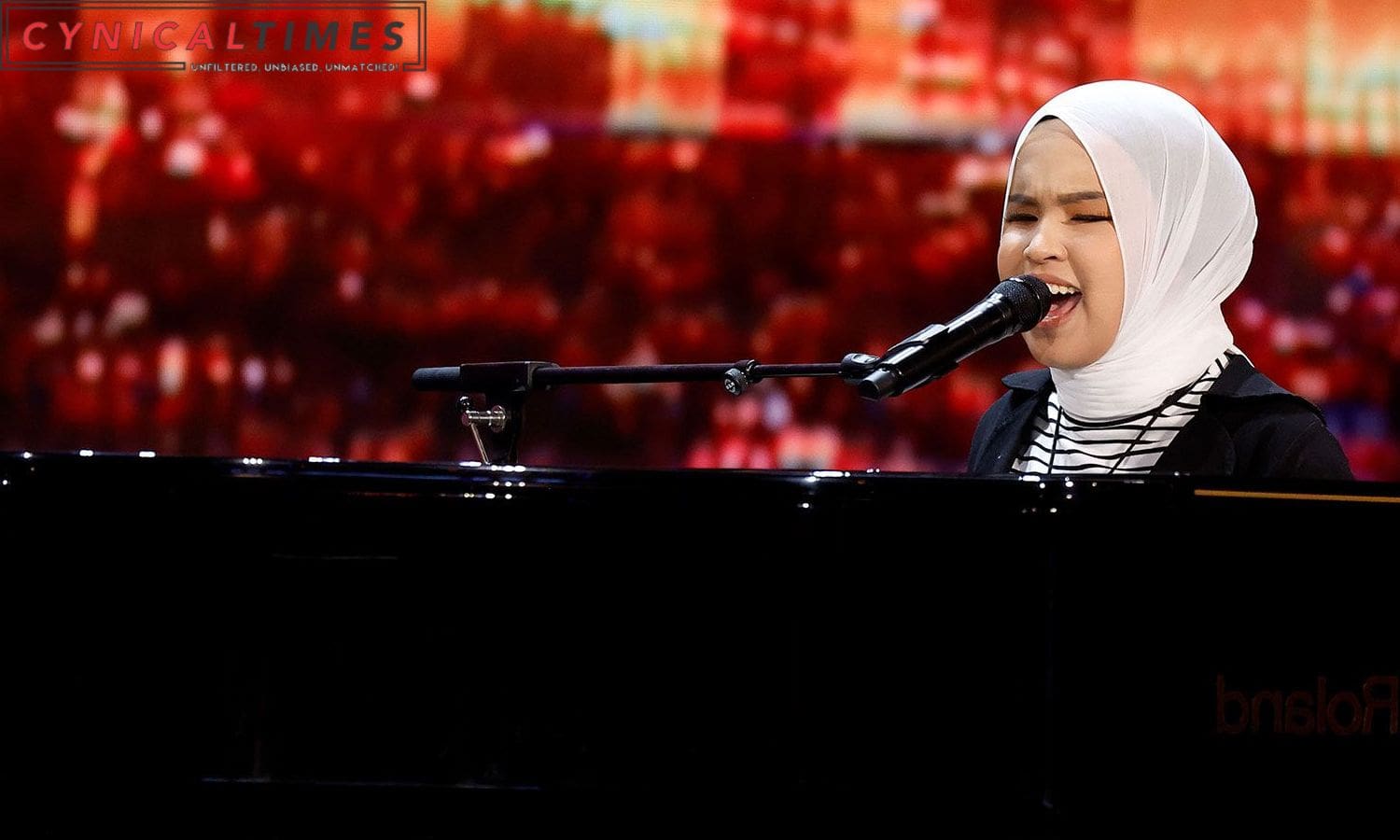 Simon Cowell Golden Buzzer Putri Ariani Delivers