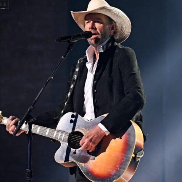 Toby Keith Battling Stomach Cancer
