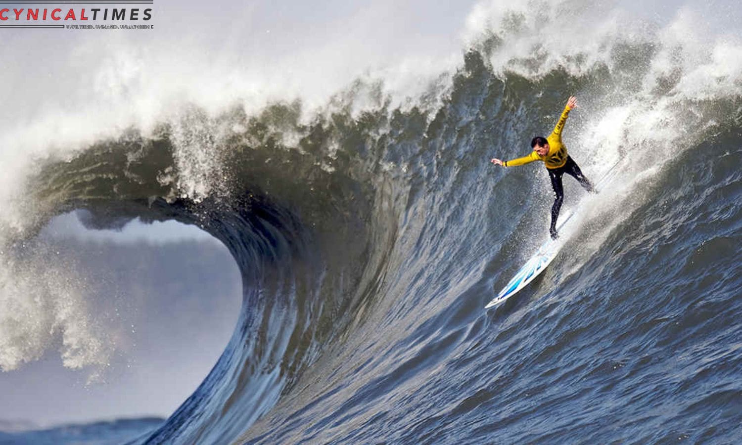 Surfers Await Northern California Mavericks