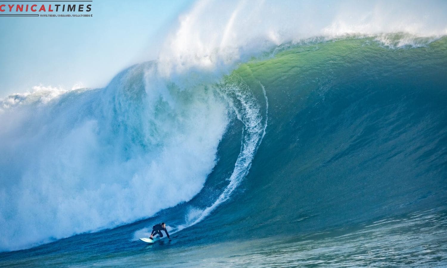 Surfers Await Northern California Mavericks