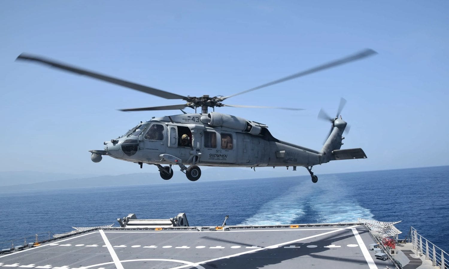 US Navy Helicopter Crew Survives Crash