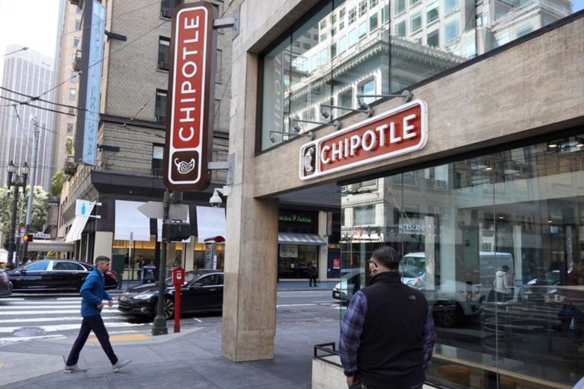Chipotle Warns of Price Hike 