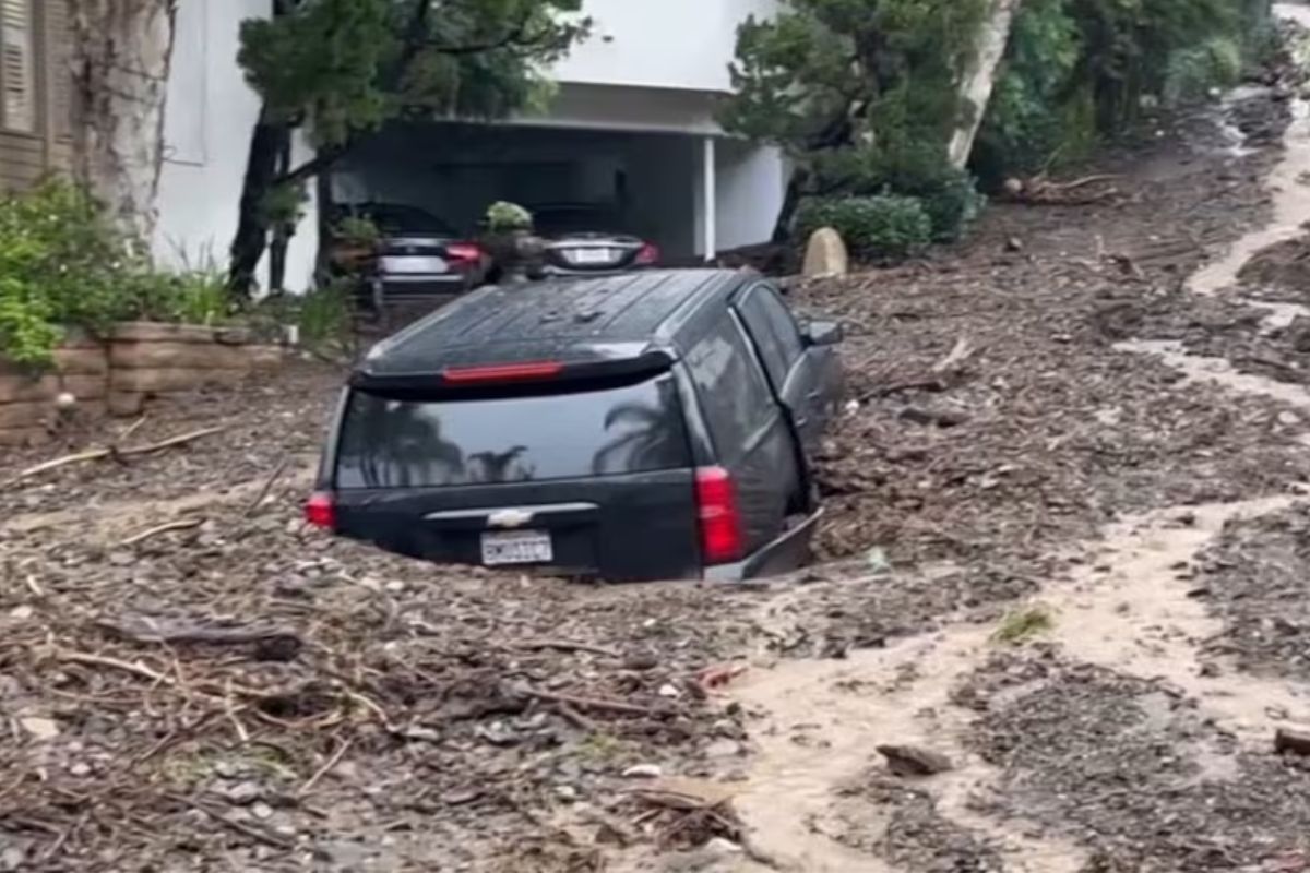 Los Angeles Faces Record Rainfall 