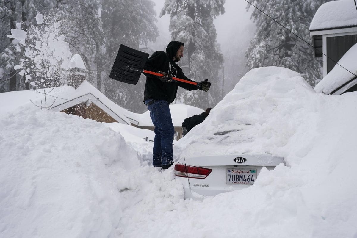 Sierra Nevada Faces 10 Ft. Snow Fury