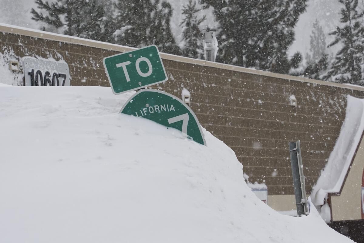Snow Alert Sierra Nevada Expects More Mountain Powder Cynical Times