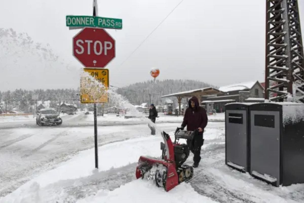 California I-80 Frozen in Friday Blizzard