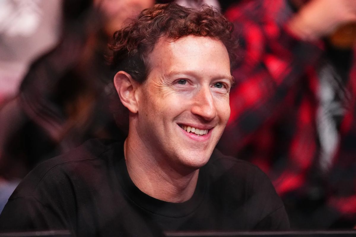 Zuckerberg Sells CA Mansion