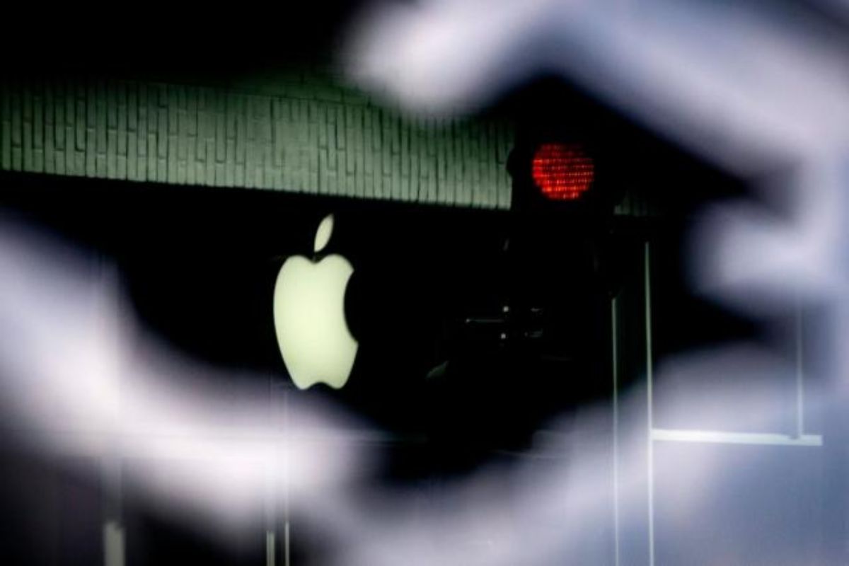 Apple Shocking Layoffs