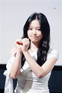 Red Velvet’s Yeri Reveals SM Sent Trainees to Spinal Clinics to Grow Taller—Fans Say “This Should Be Illegal”