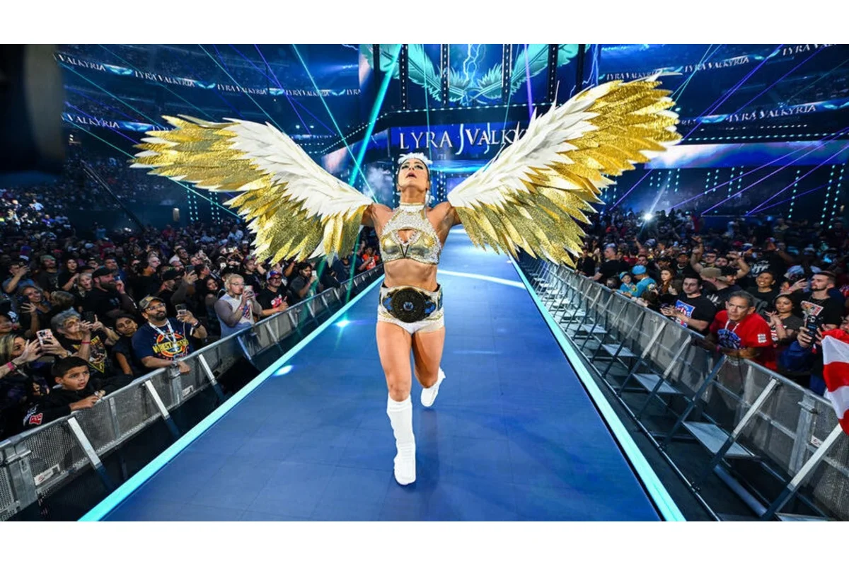 Lyra Valkyria, Grayson Waller, WWE, WWE RAW, Lyra Valkyria WWE trolling