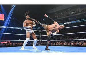 Rey Fenix Stuns in WWE SmackDown Main Event Showdown