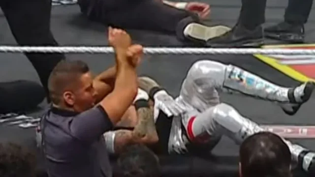 Rey Mysterio, Austin Theory, Dragon Lee, WWE, Rey Mysterio injury update